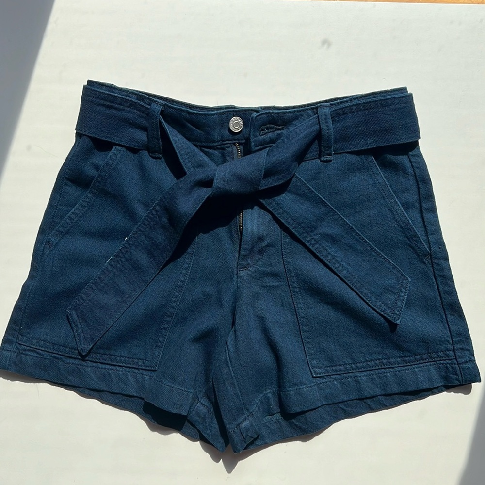 Banana Republic blue mom shorts